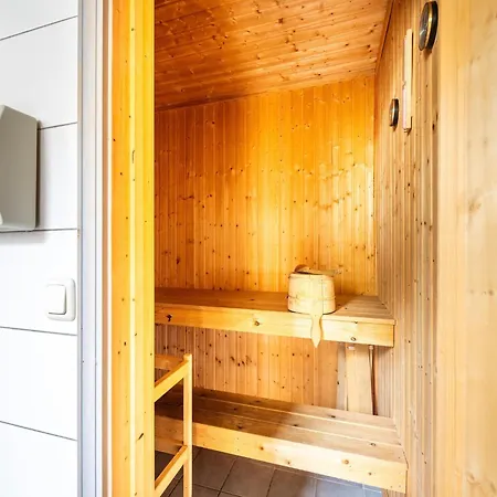 Ferienhaus Mirow In *